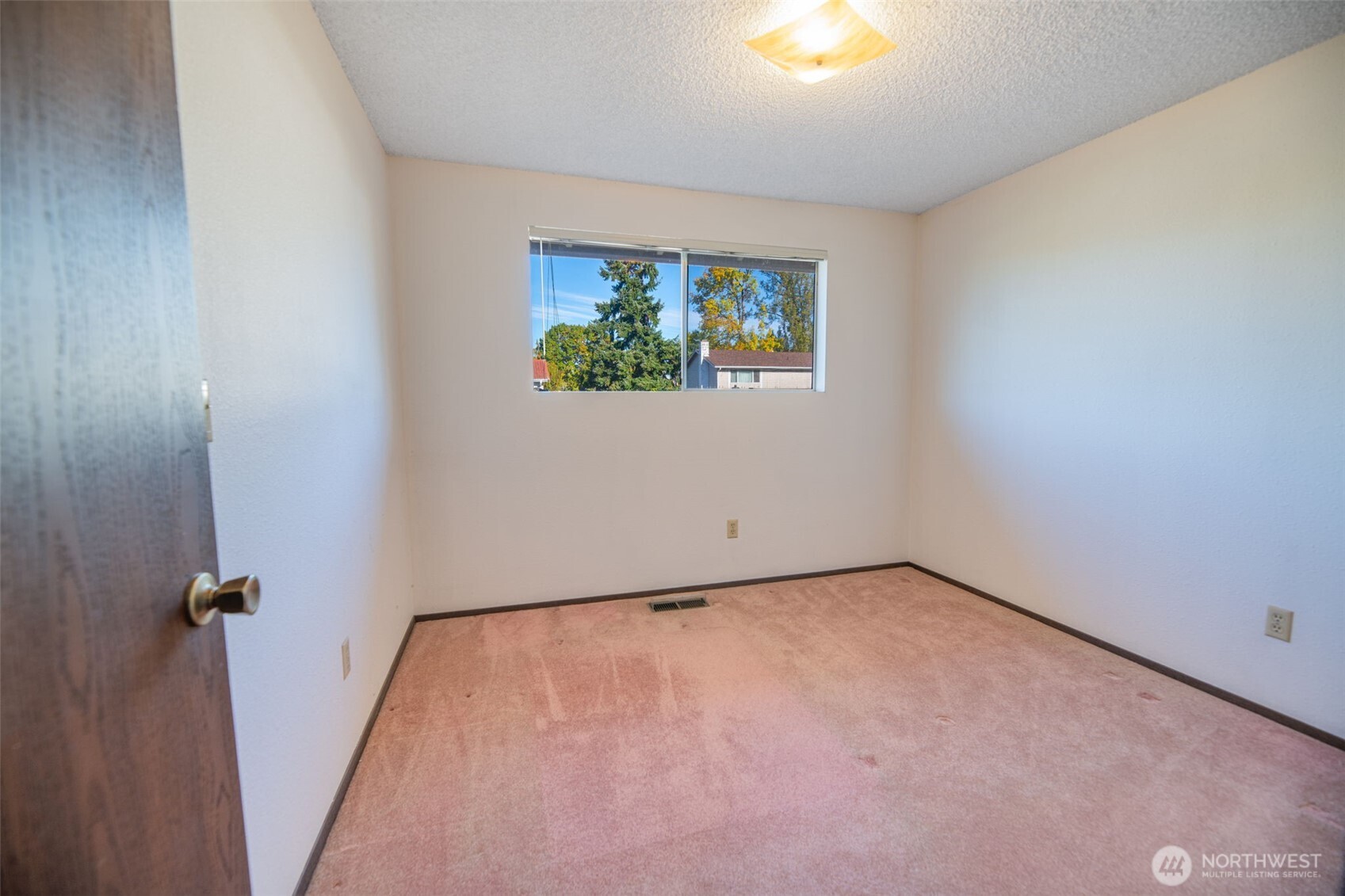 817 S 28th Court