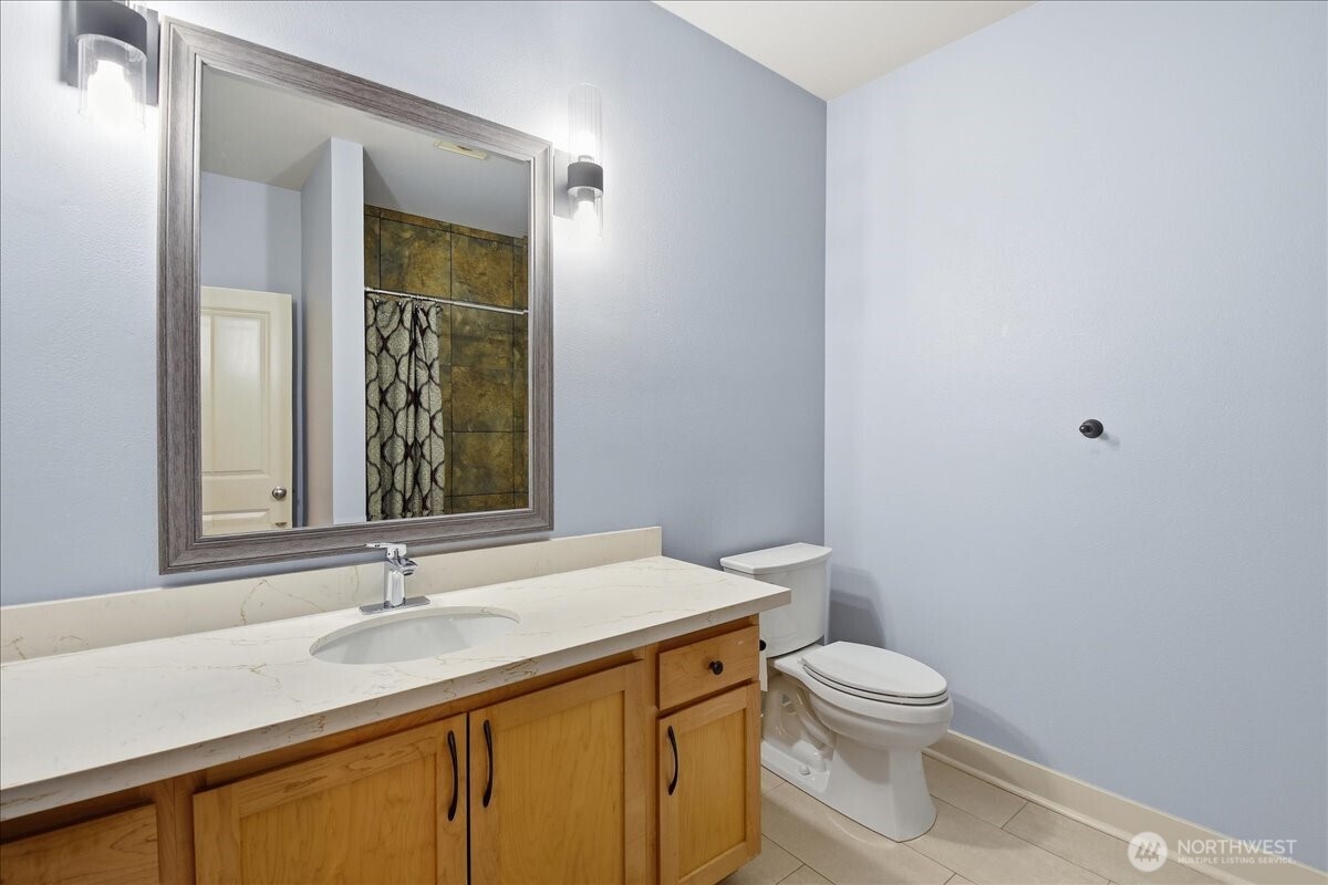 300 110th Avenue NE Unit: 412