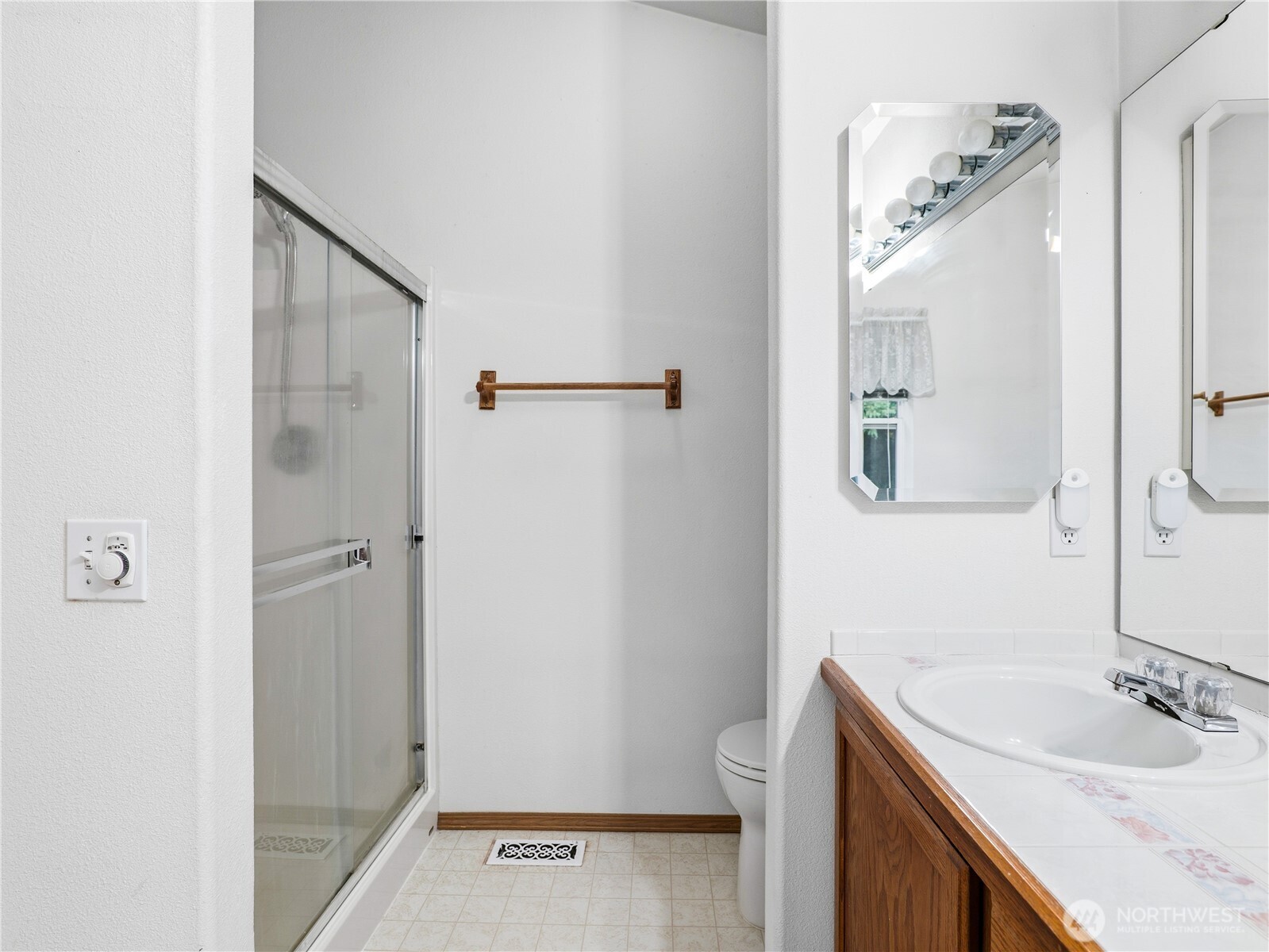 26122 St 121st Court E