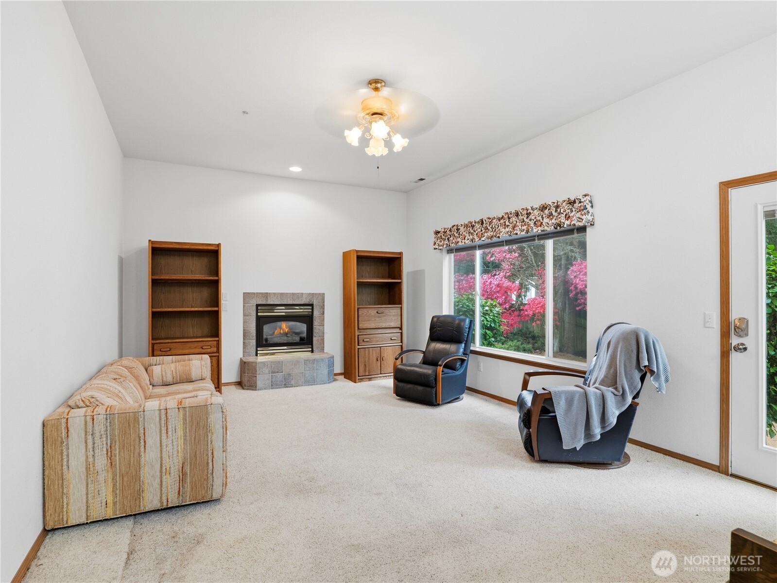 26122 St 121st Court E