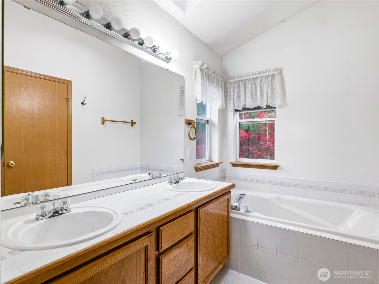 26122 St 121st Court E