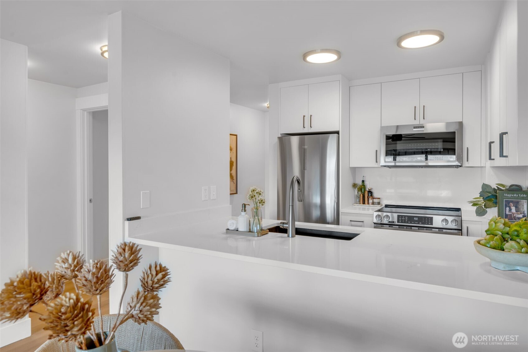 3401 Wallingford Avenue N Unit: 405