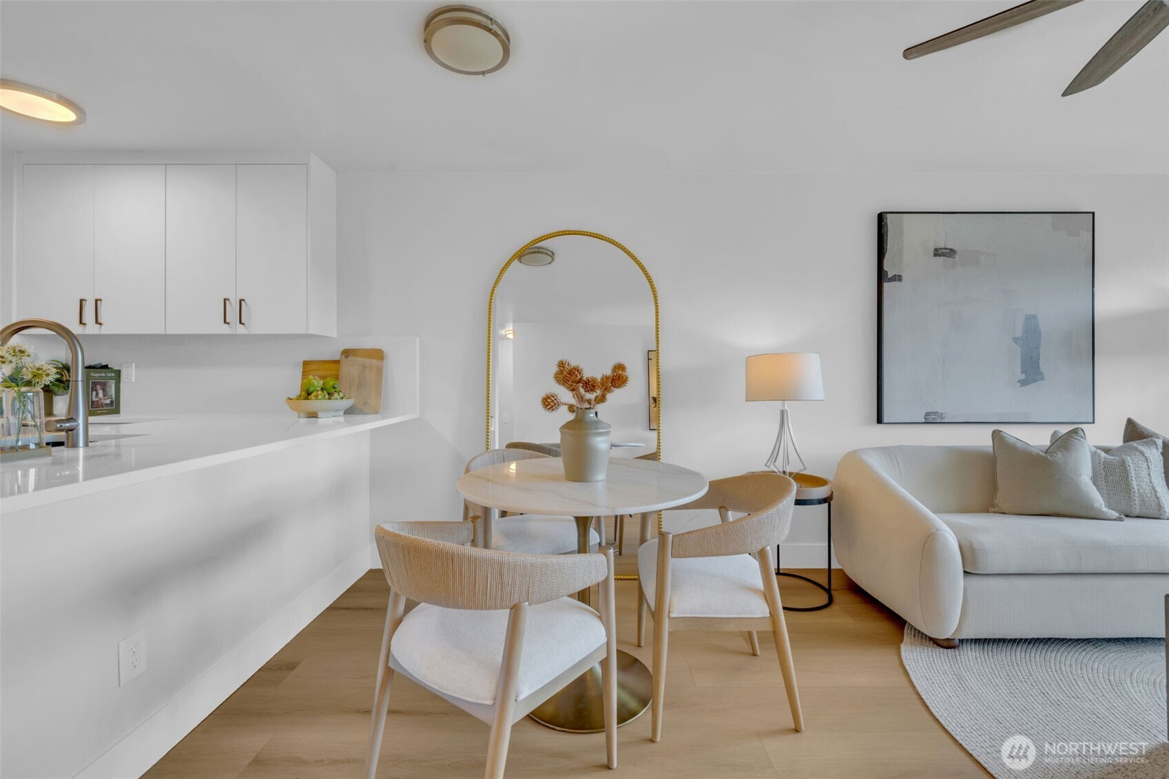 3401 Wallingford Avenue N Unit: 405