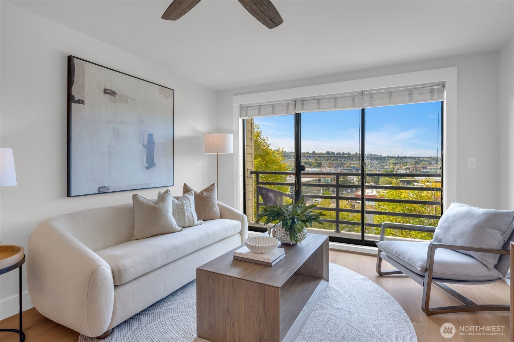 3401 Wallingford Avenue N Unit: 405