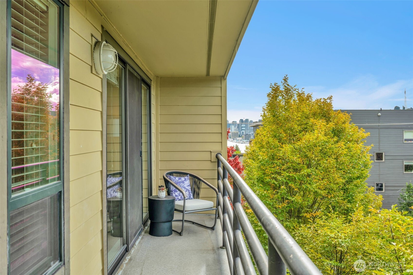 3401 Wallingford Avenue N Unit: 405