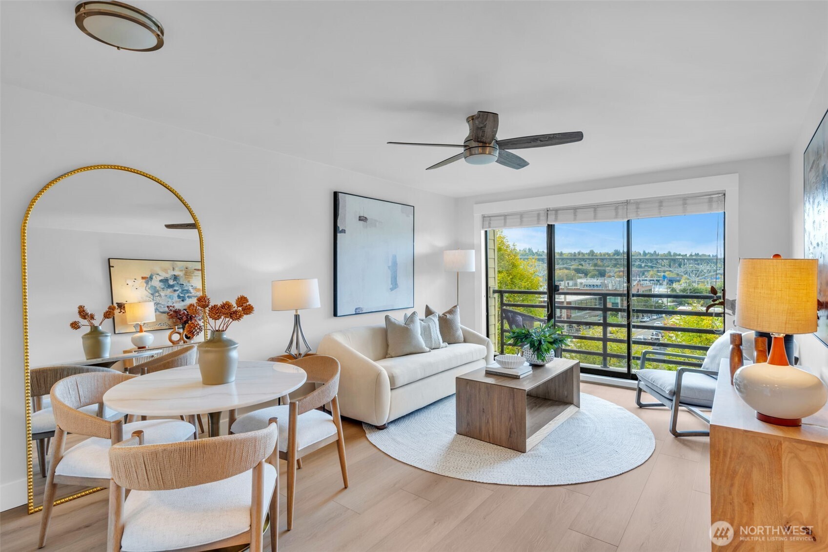 3401 Wallingford Avenue N Unit: 405