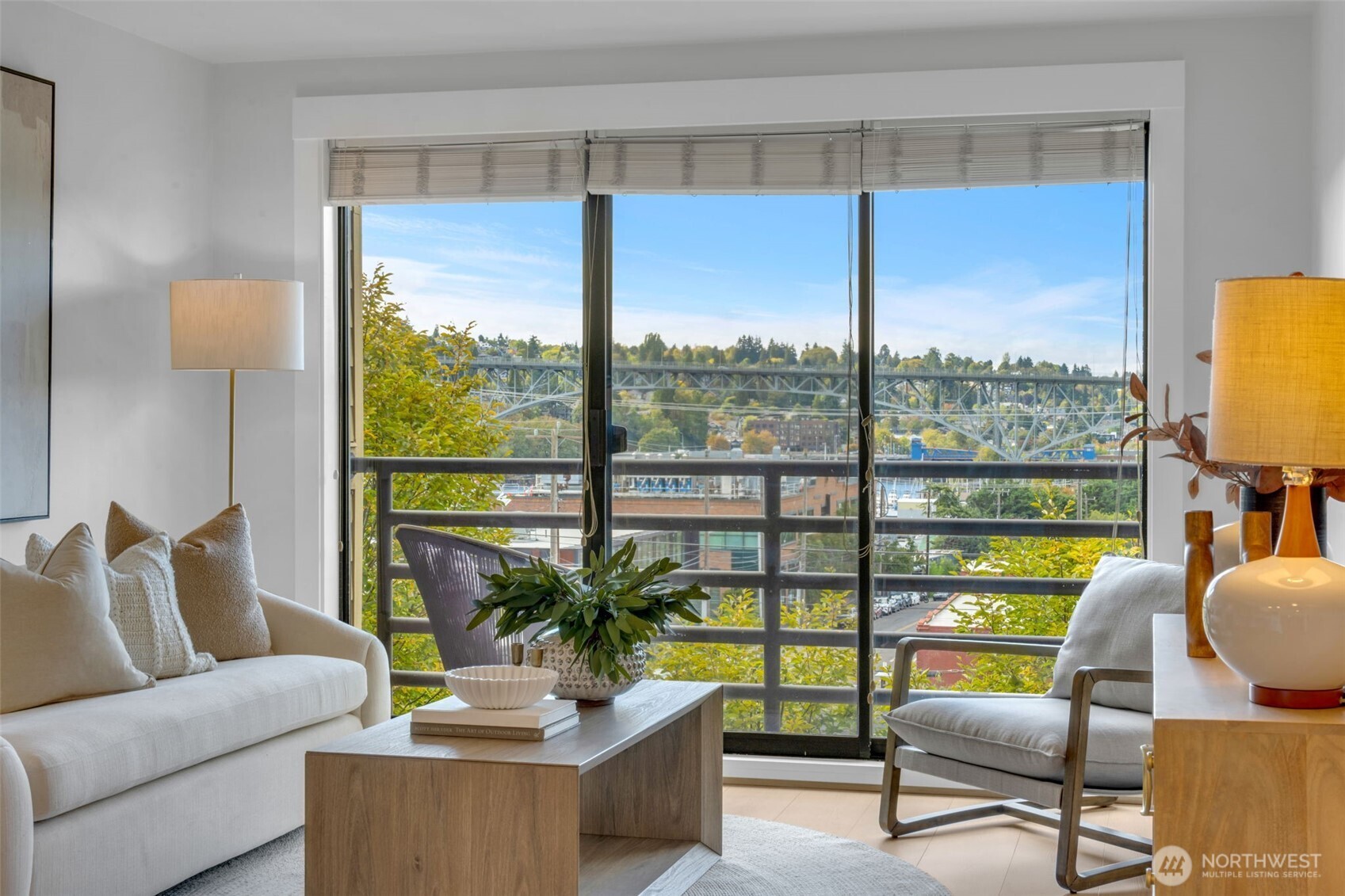 3401 Wallingford Avenue N Unit: 405