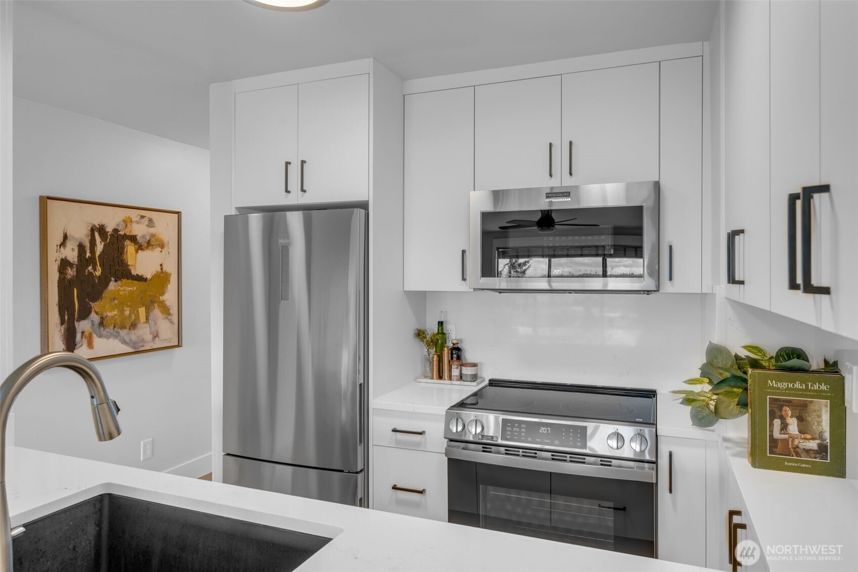 3401 Wallingford Avenue N Unit: 405