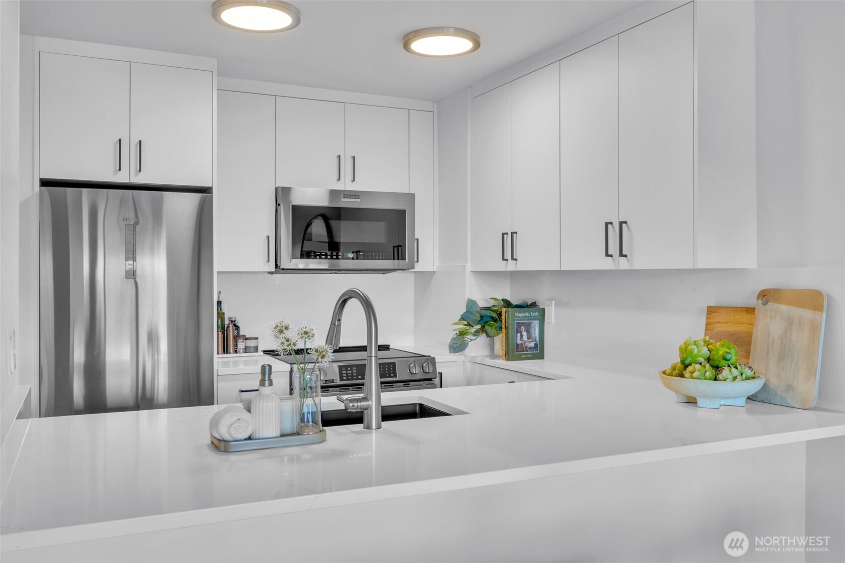 3401 Wallingford Avenue N Unit: 405