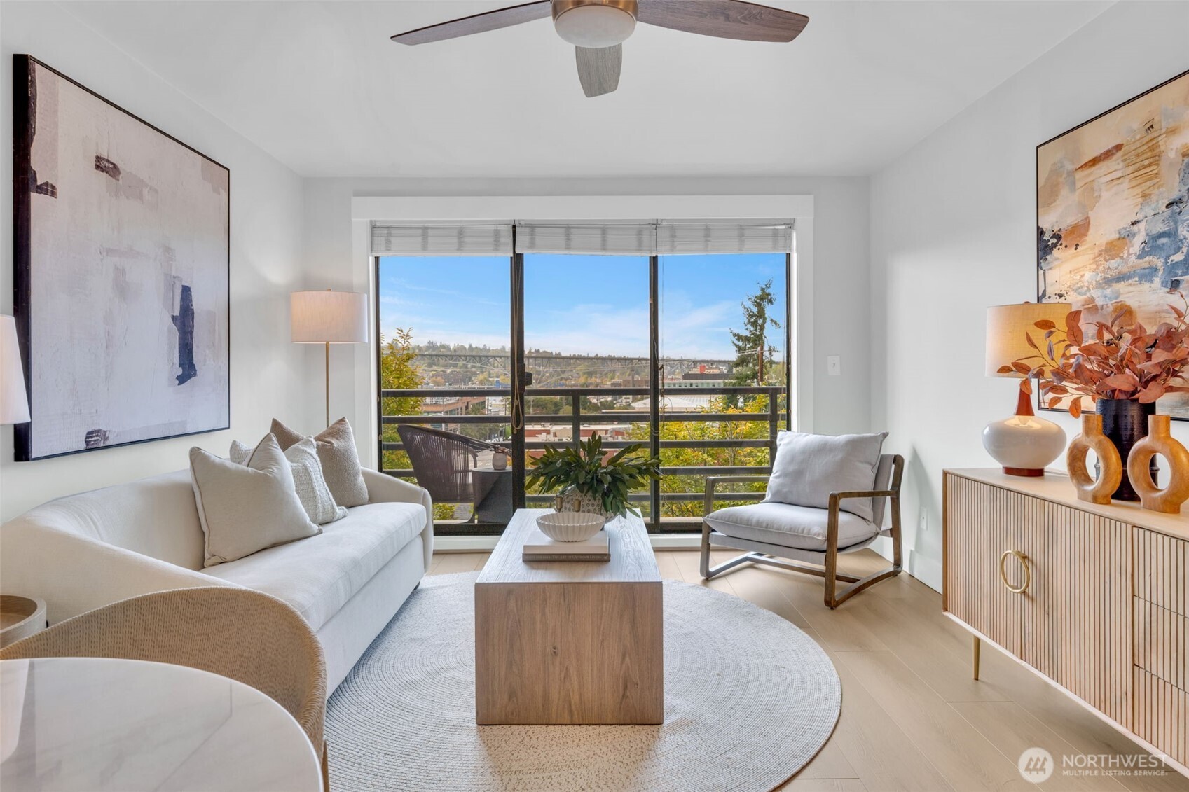 3401 Wallingford Avenue N Unit: 405