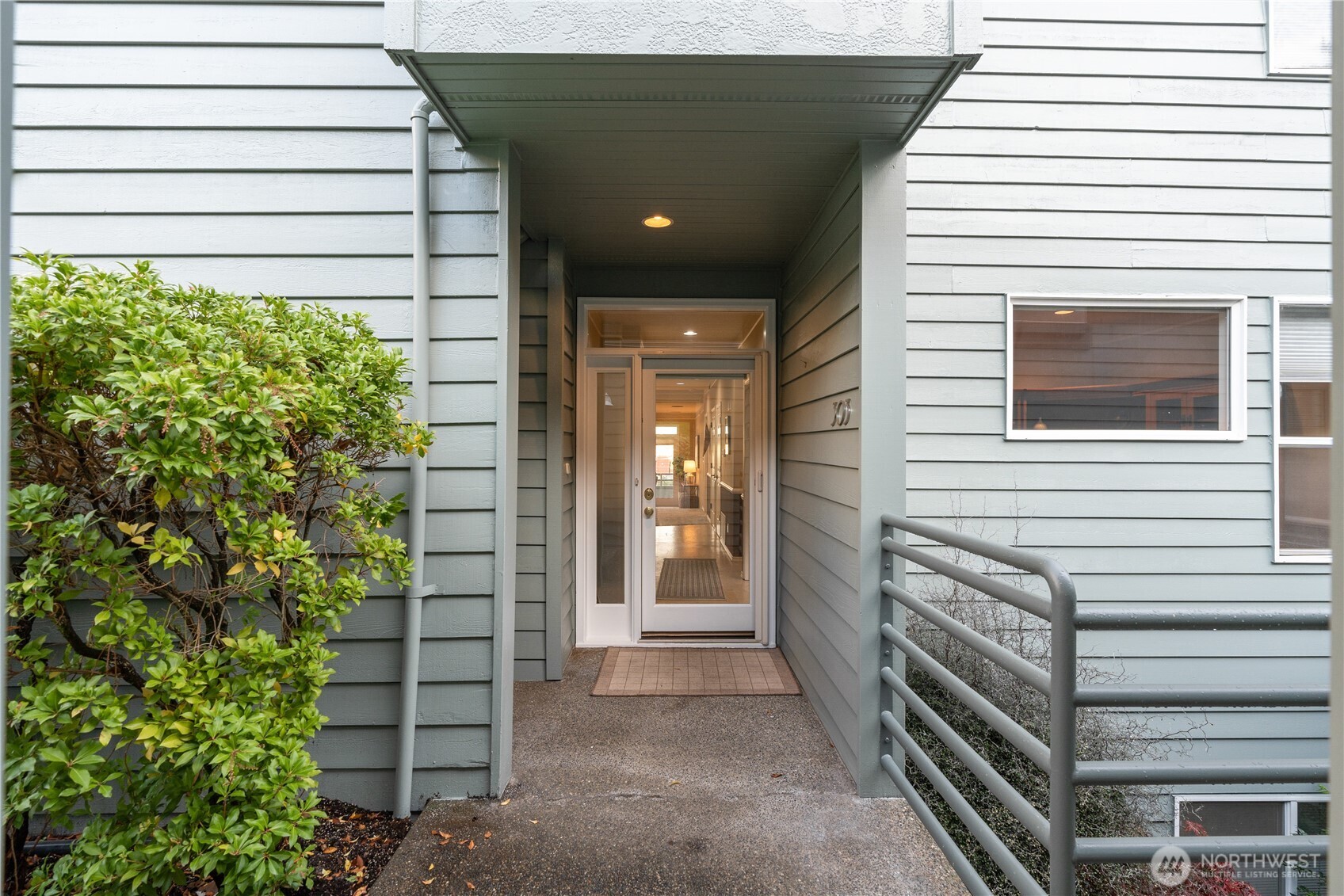 2349 Harbor Avenue SW Unit: 303