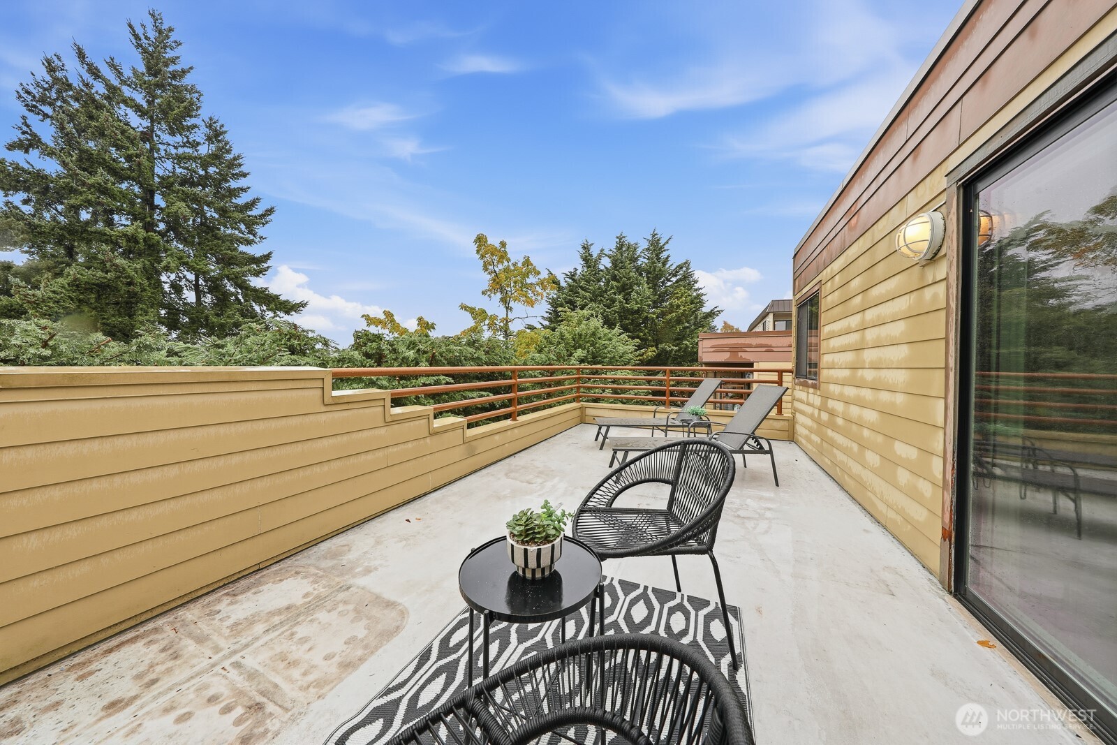 3401 Wallingford Avenue N Unit: 408