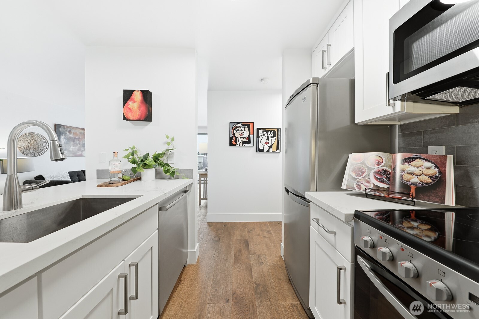 3401 Wallingford Avenue N Unit: 408