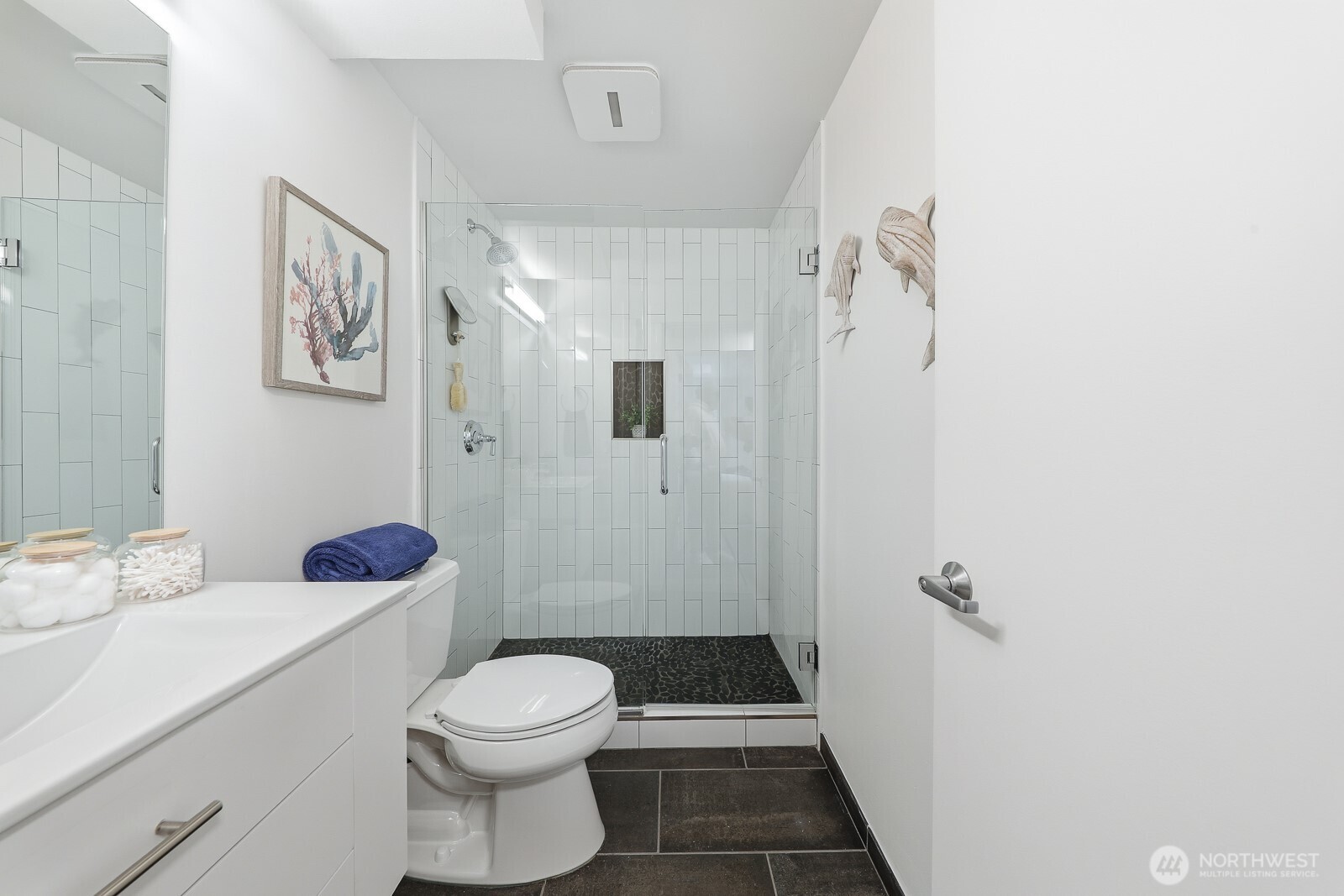 3401 Wallingford Avenue N Unit: 408