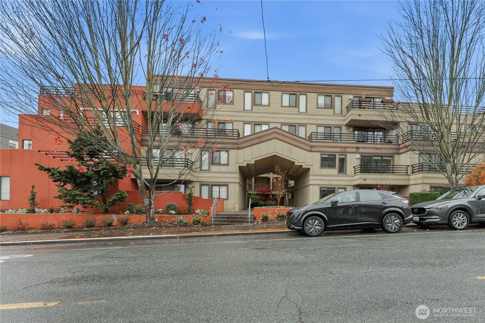 3401 Wallingford Avenue N Unit: 408