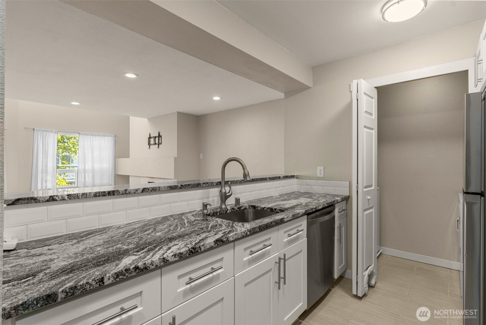 21937 7th Avenue S Unit: 213