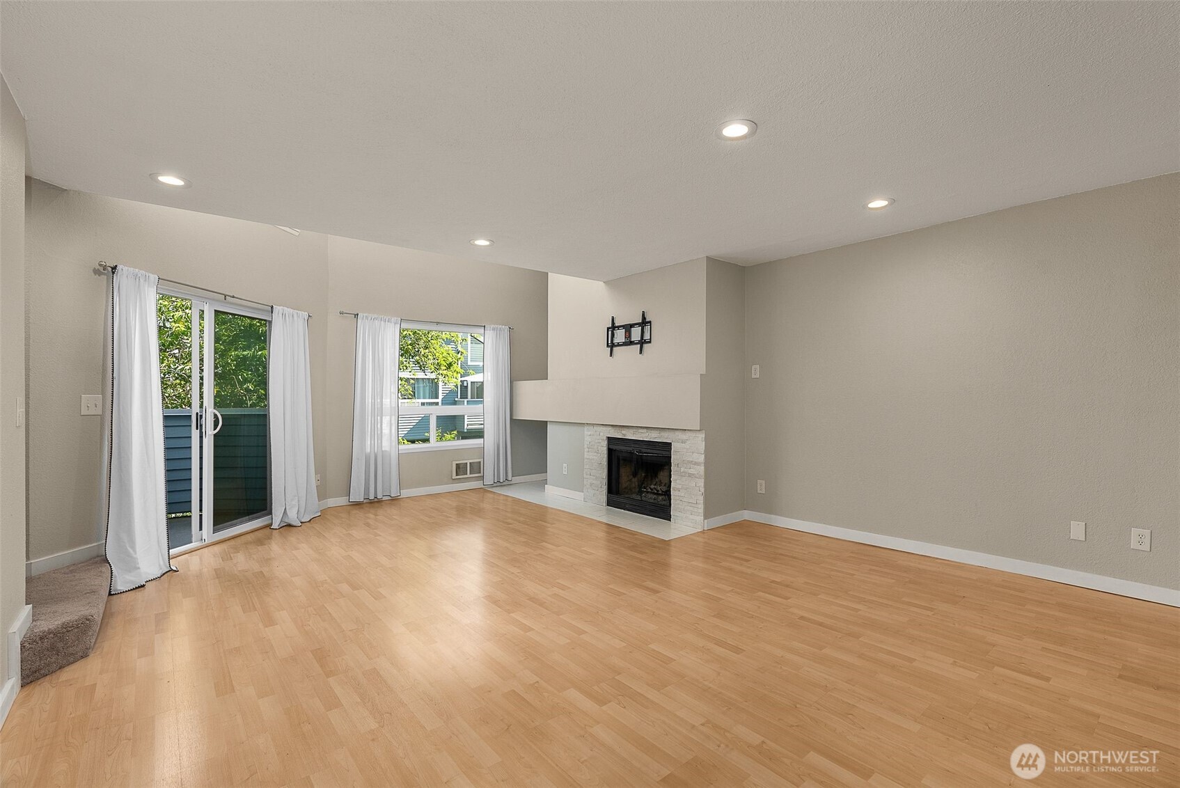 21937 7th Avenue S Unit: 213