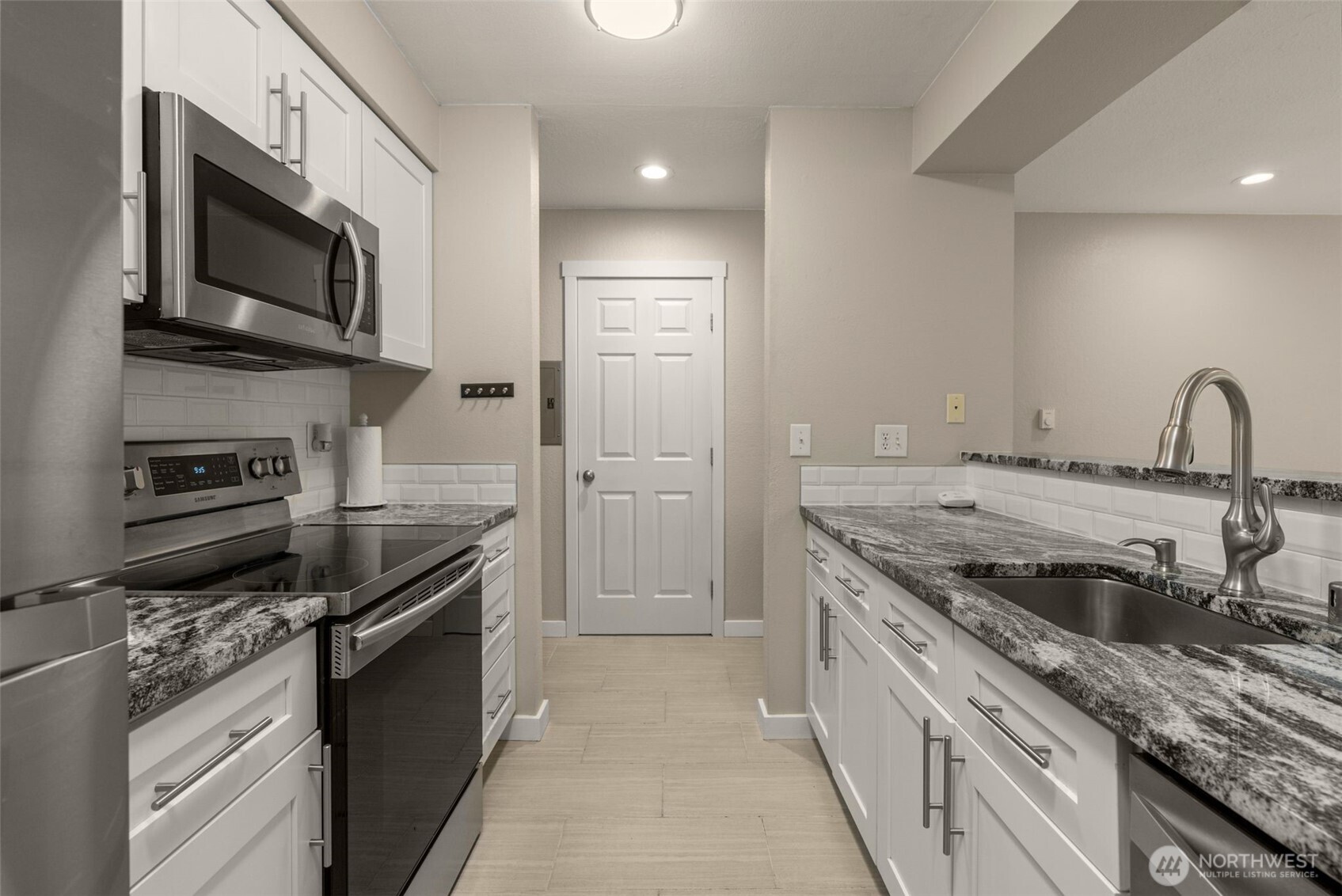 21937 7th Avenue S Unit: 213