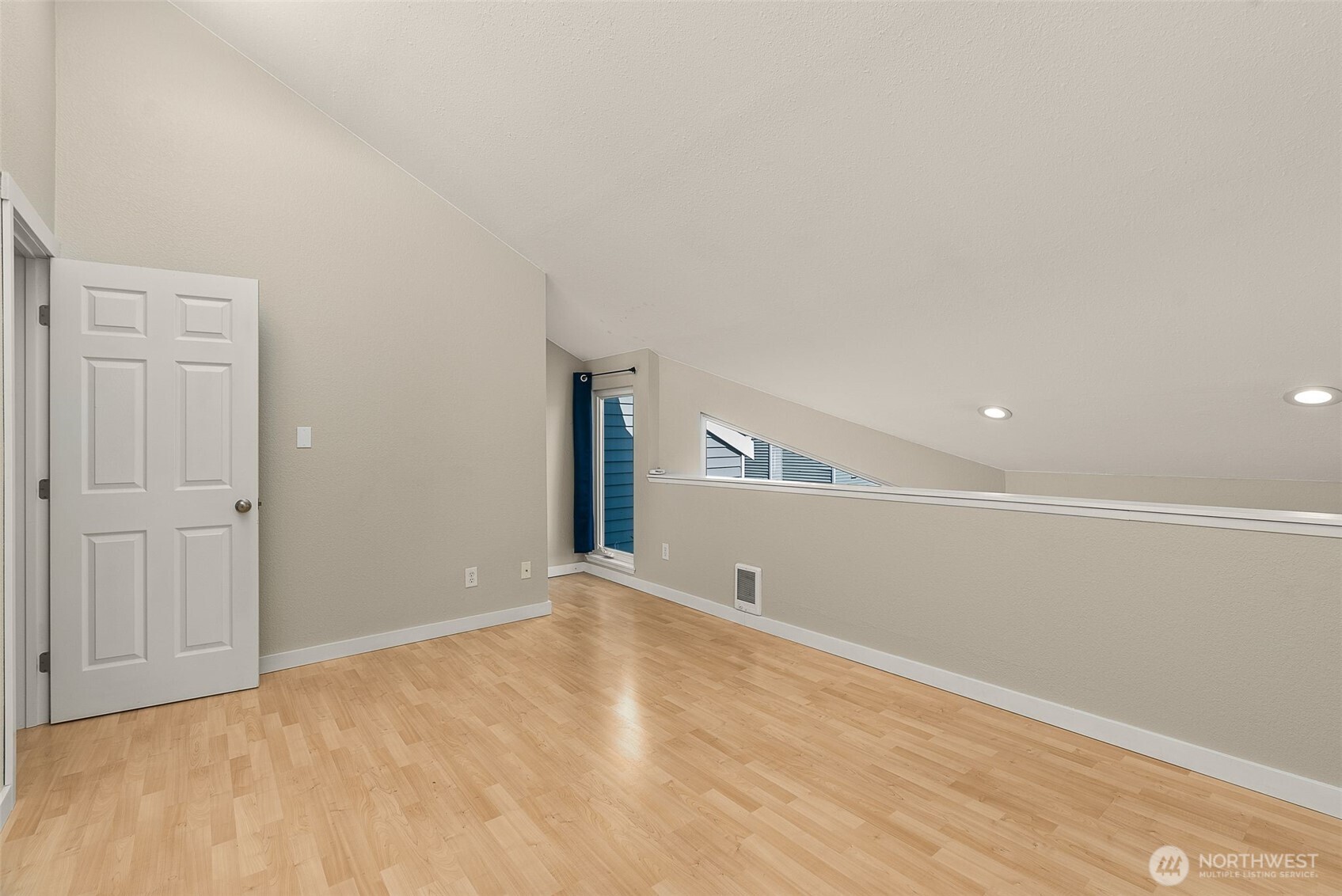 21937 7th Avenue S Unit: 213