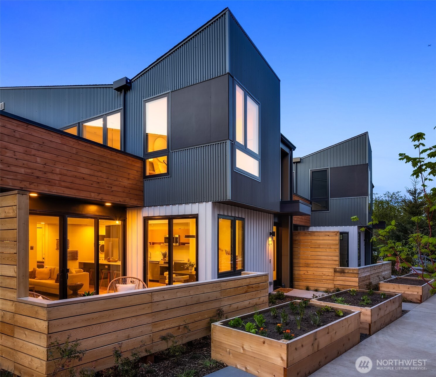 230 Canopy Path NW