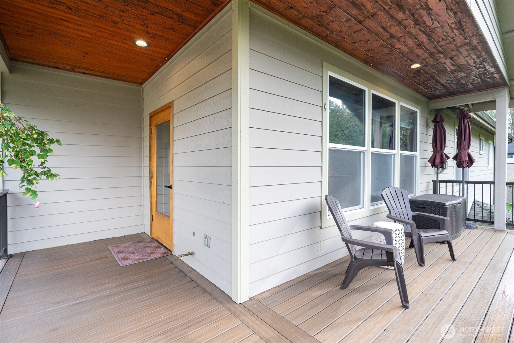 1341 Salt Point Place E