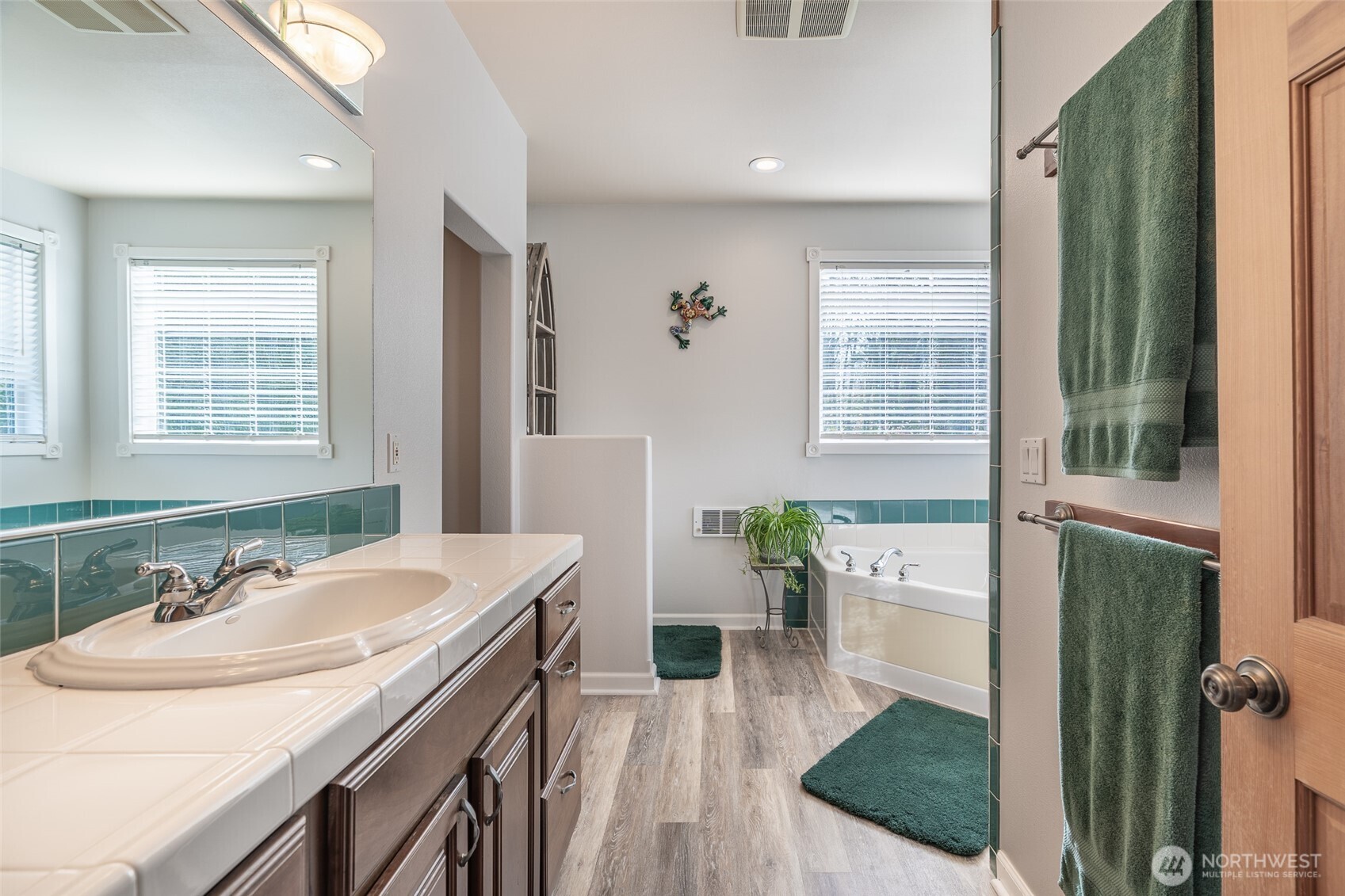 1341 Salt Point Place E