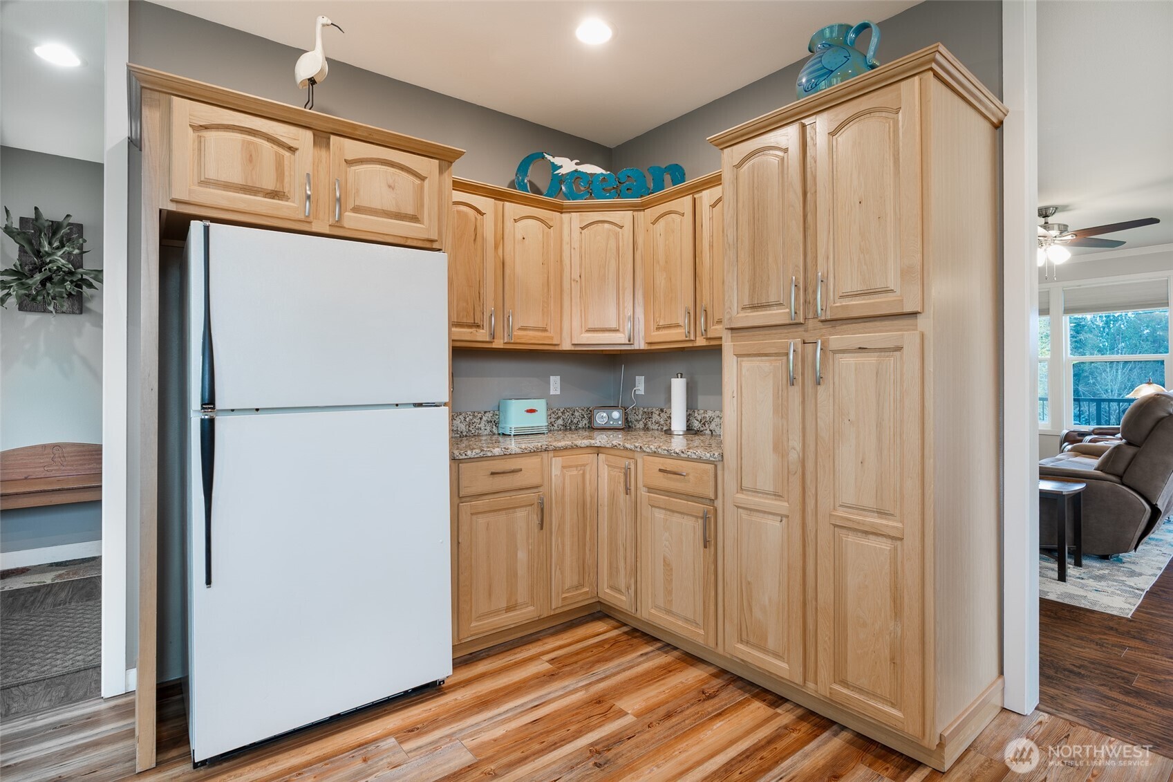 1341 Salt Point Place E