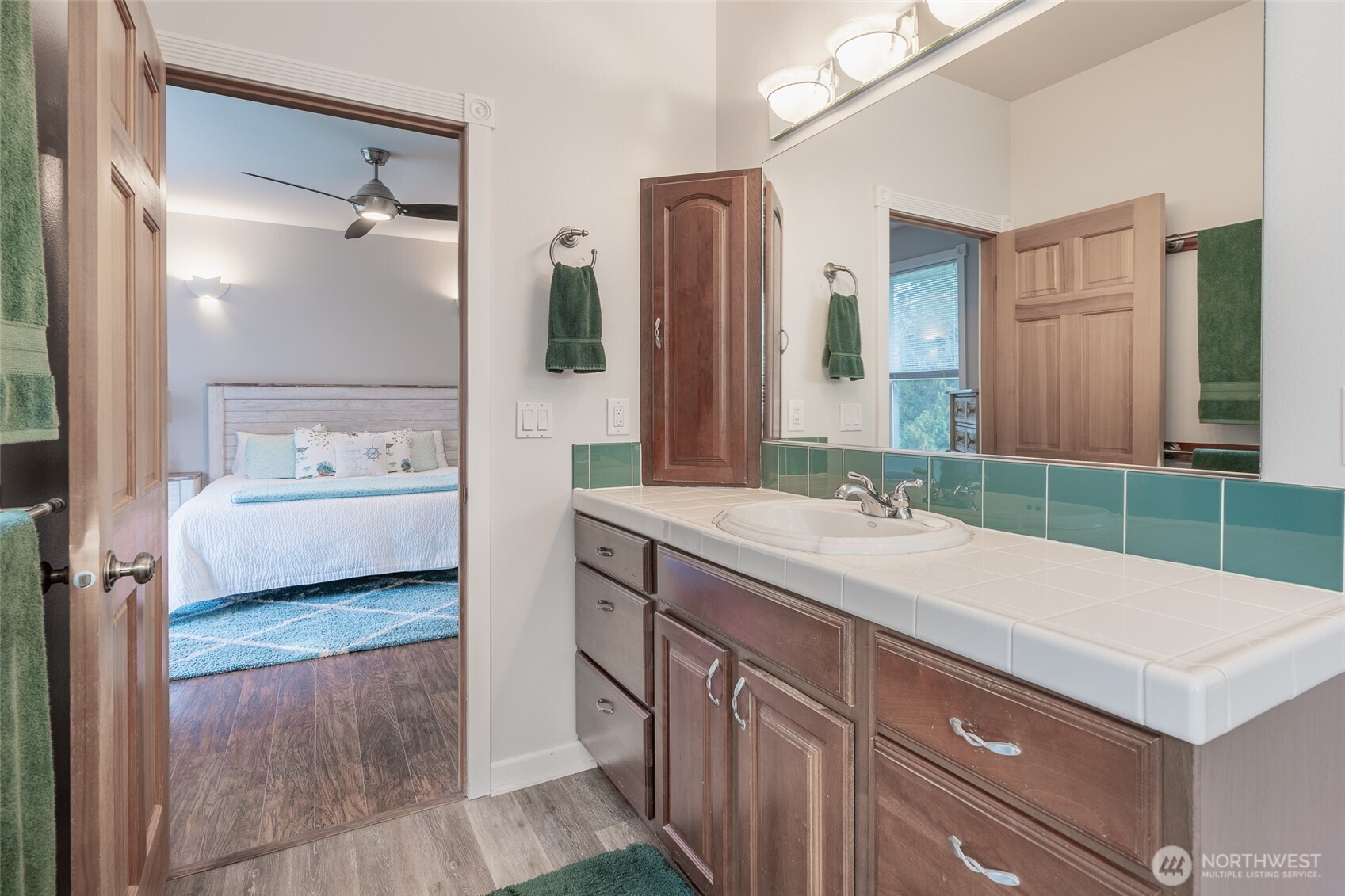 1341 Salt Point Place E