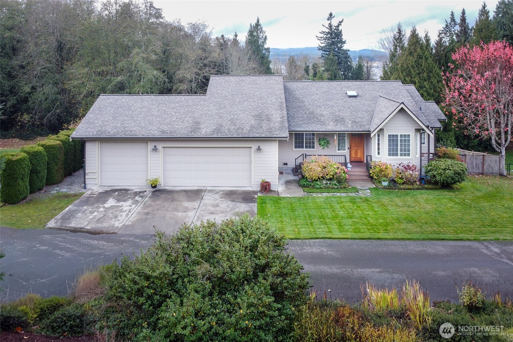 1341 Salt Point Place E