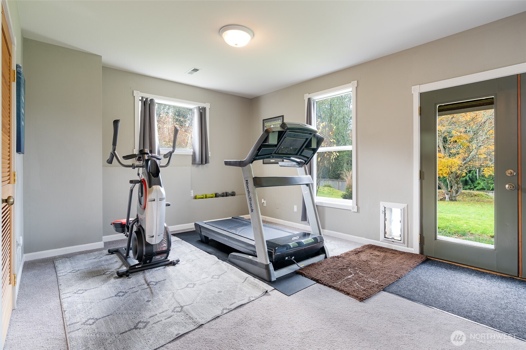 1341 Salt Point Place E