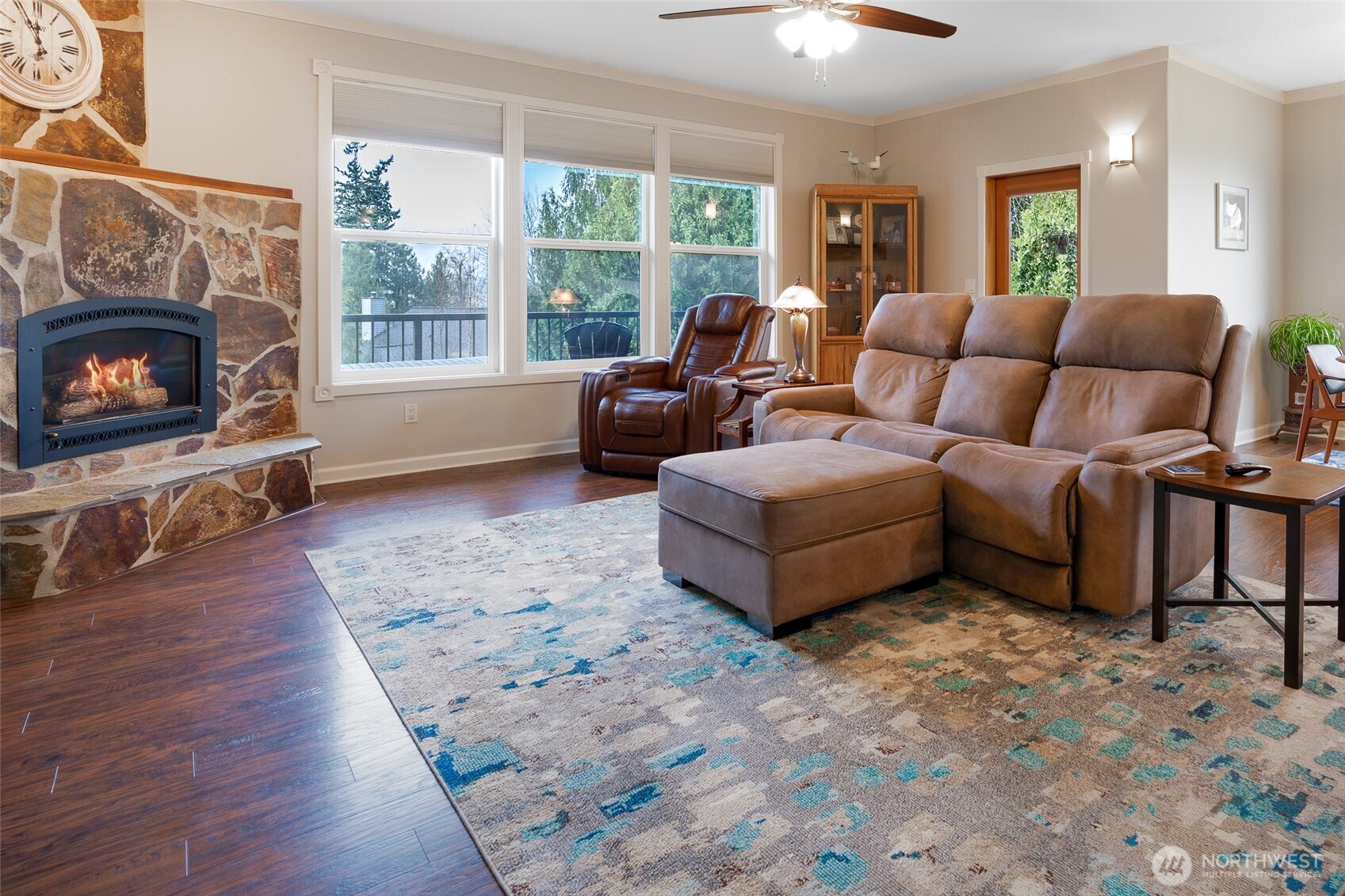 1341 Salt Point Place E