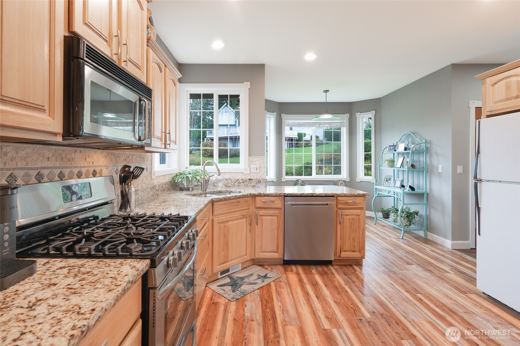 1341 Salt Point Place E