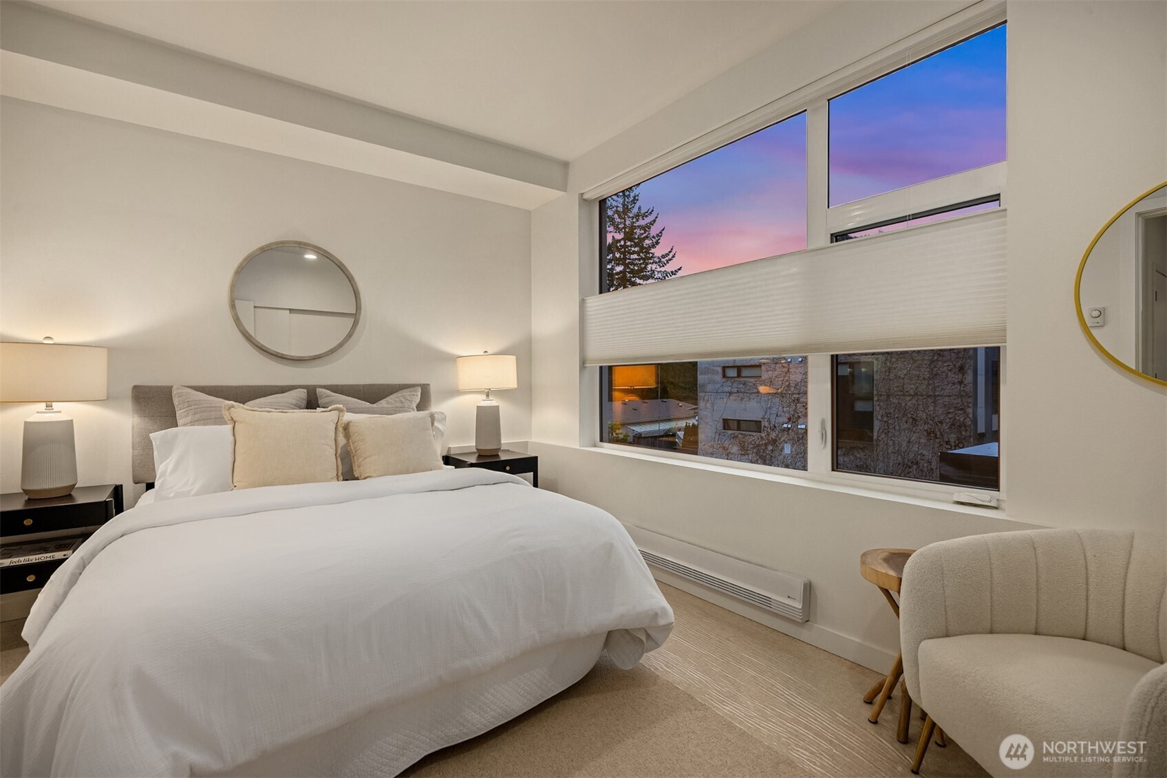 522 Madrona Way NE Unit: 4