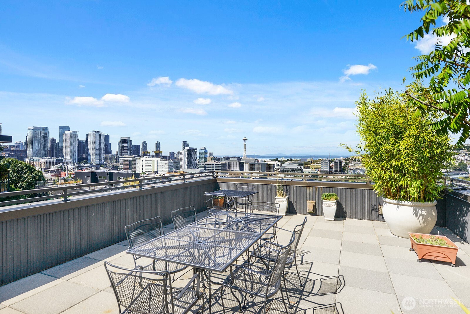 745 Bellevue Avenue E Unit: 401