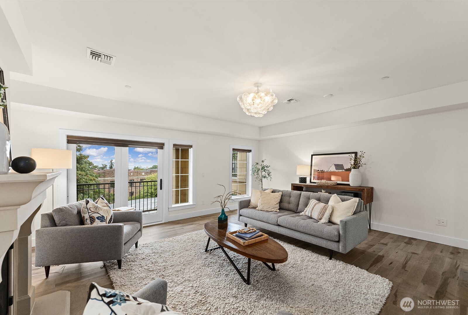745 Bellevue Avenue E Unit: 401