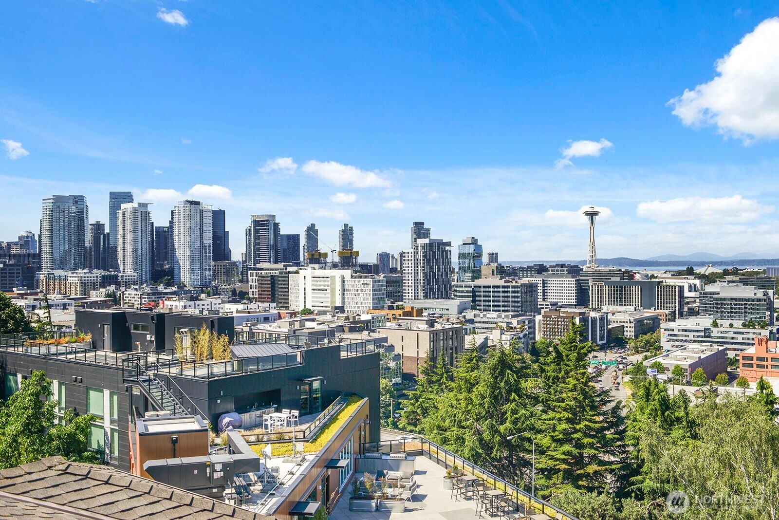 745 Bellevue Avenue E Unit: 401