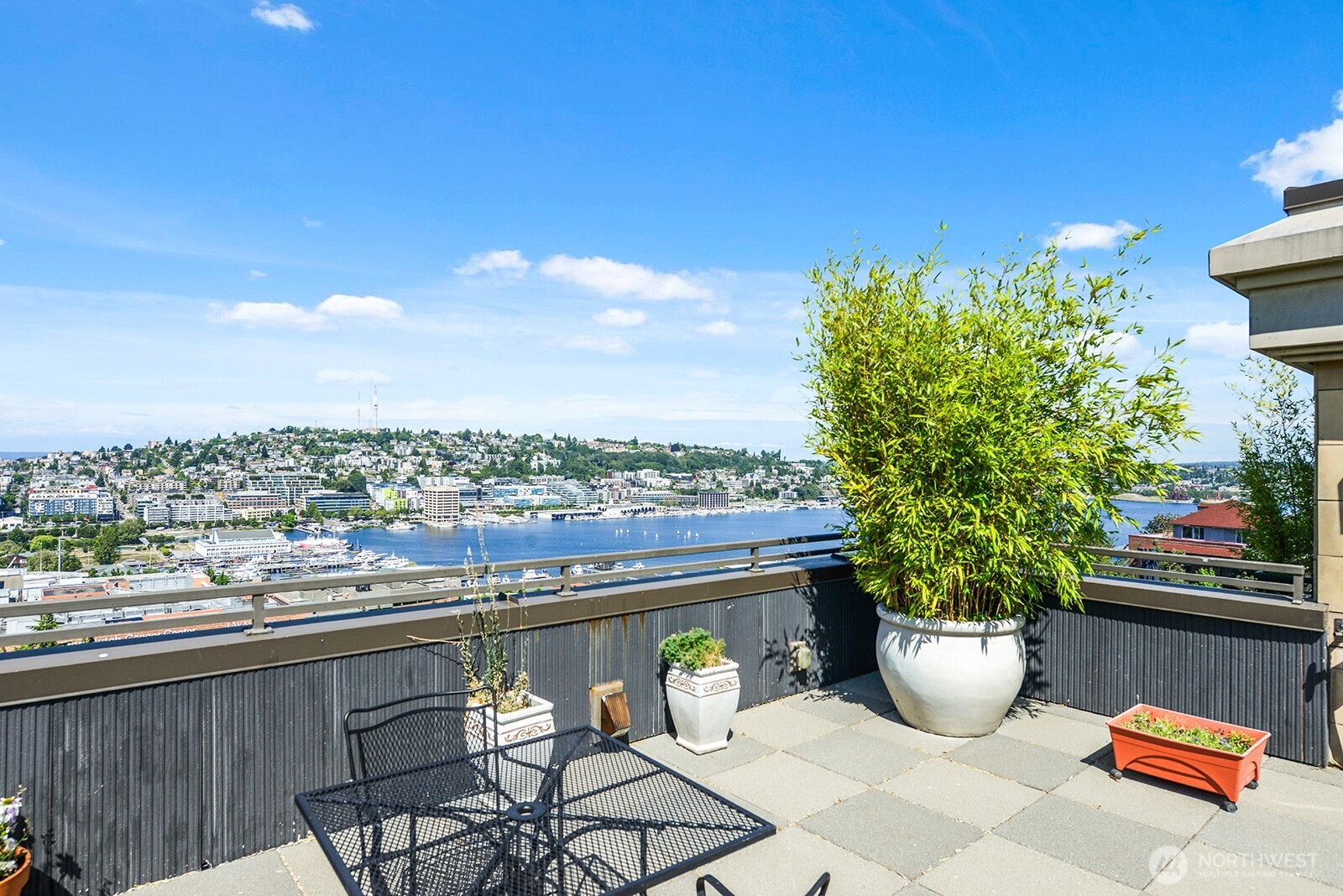 745 Bellevue Avenue E Unit: 401