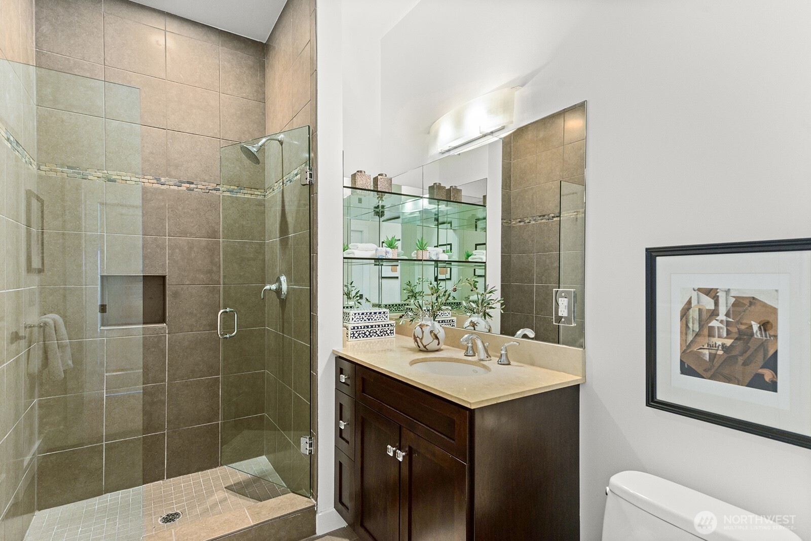 745 Bellevue Avenue E Unit: 401