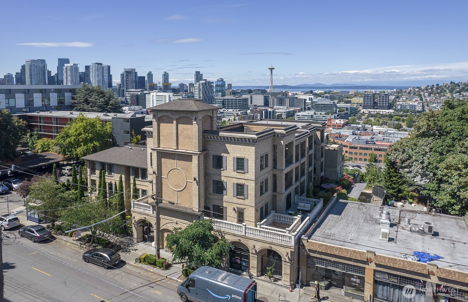 745 Bellevue Avenue E Unit: 401