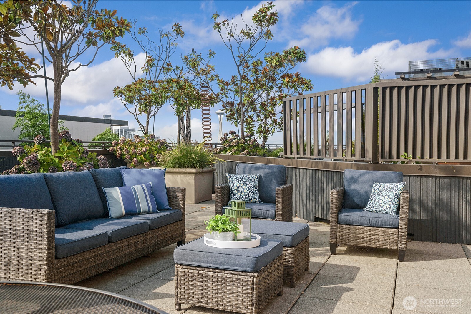 745 Bellevue Avenue E Unit: 401