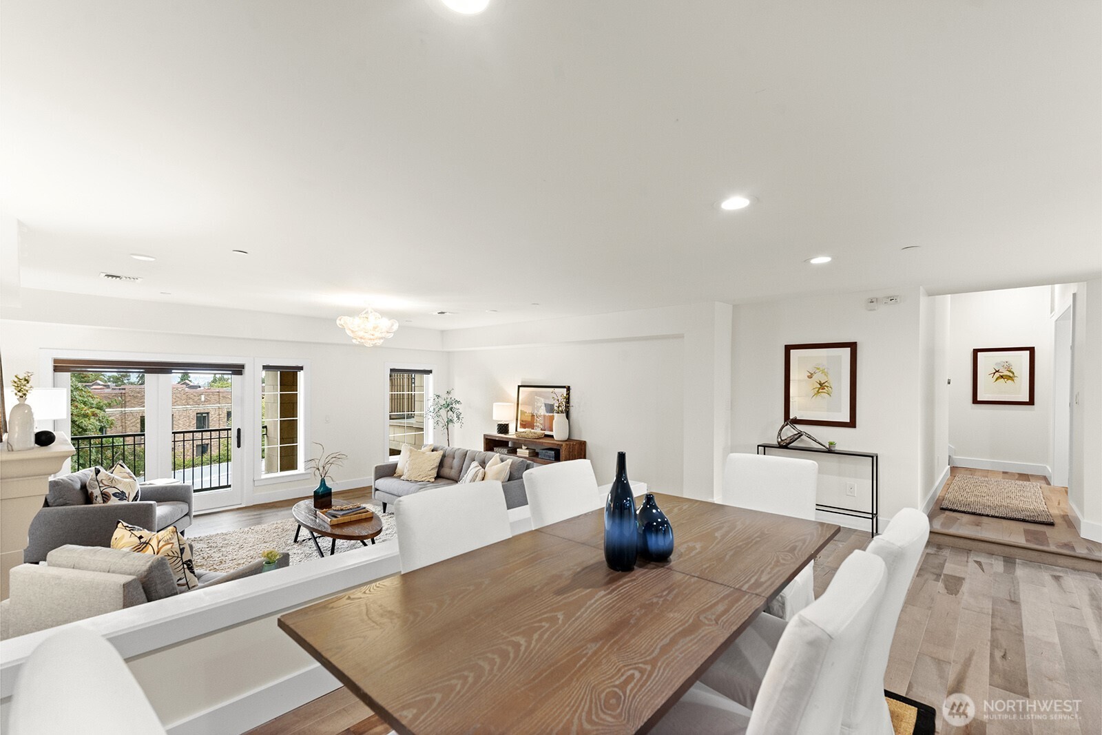745 Bellevue Avenue E Unit: 401
