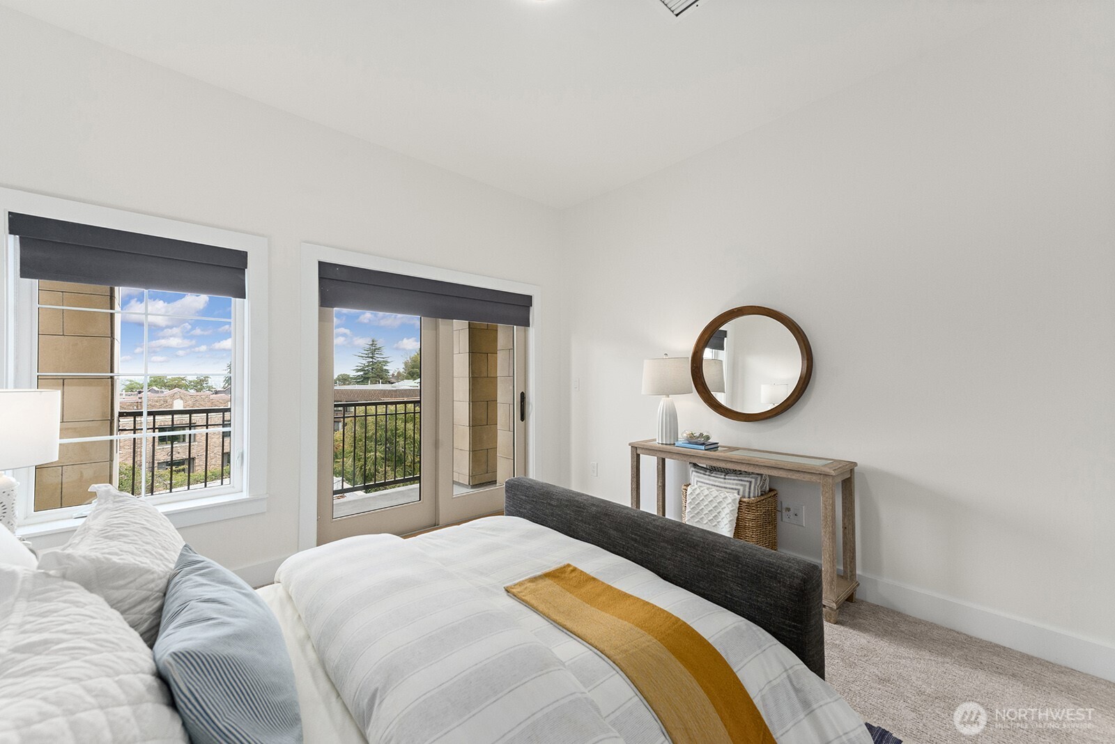 745 Bellevue Avenue E Unit: 401