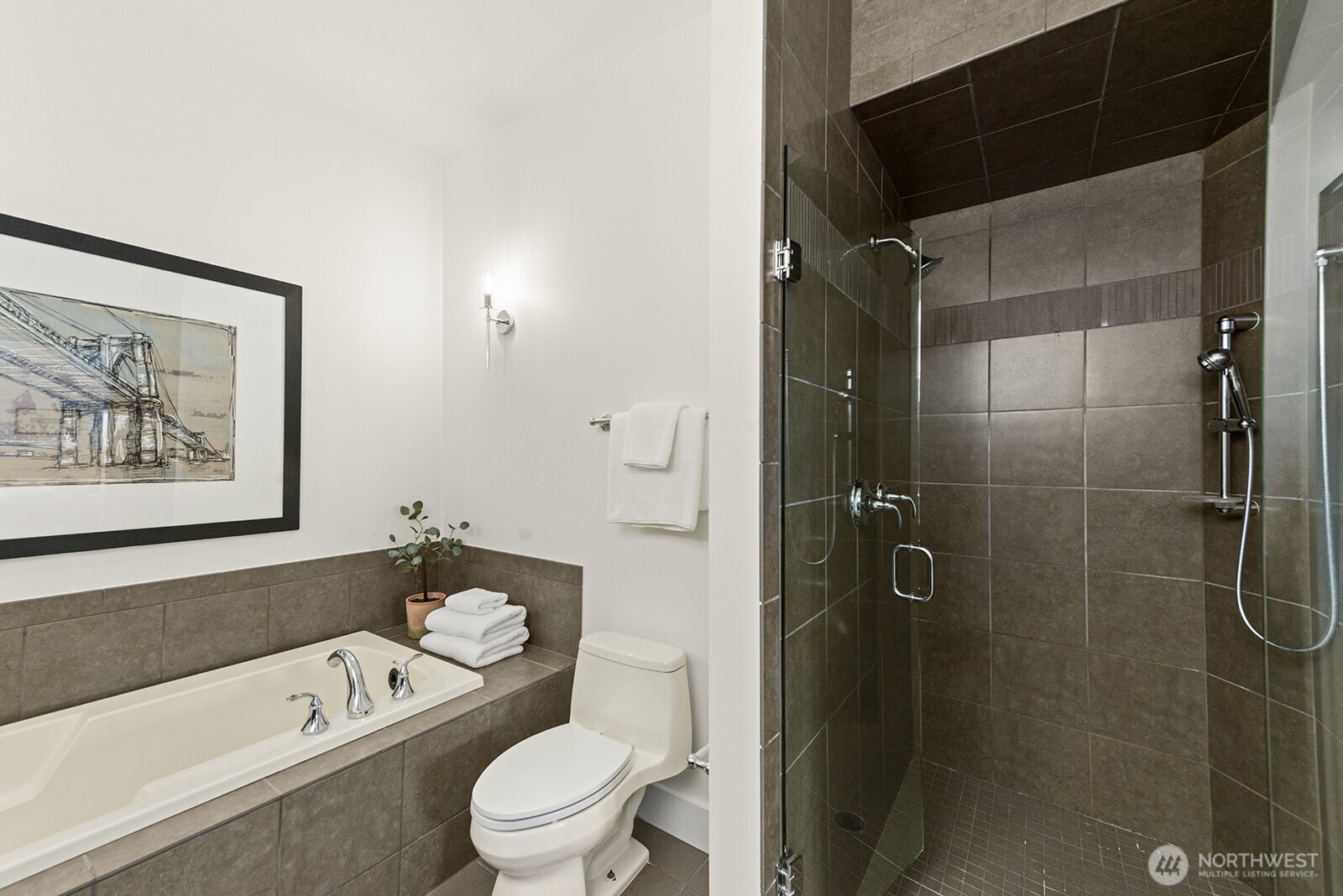745 Bellevue Avenue E Unit: 401