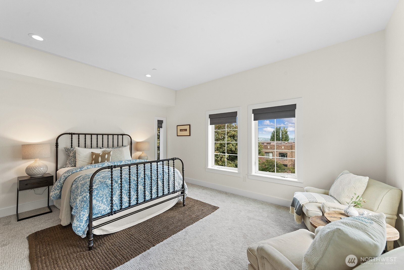 745 Bellevue Avenue E Unit: 401