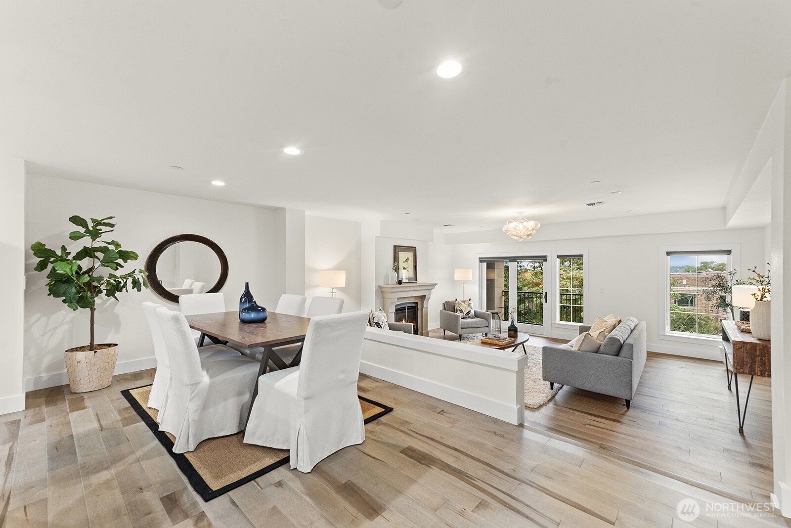 745 Bellevue Avenue E Unit: 401