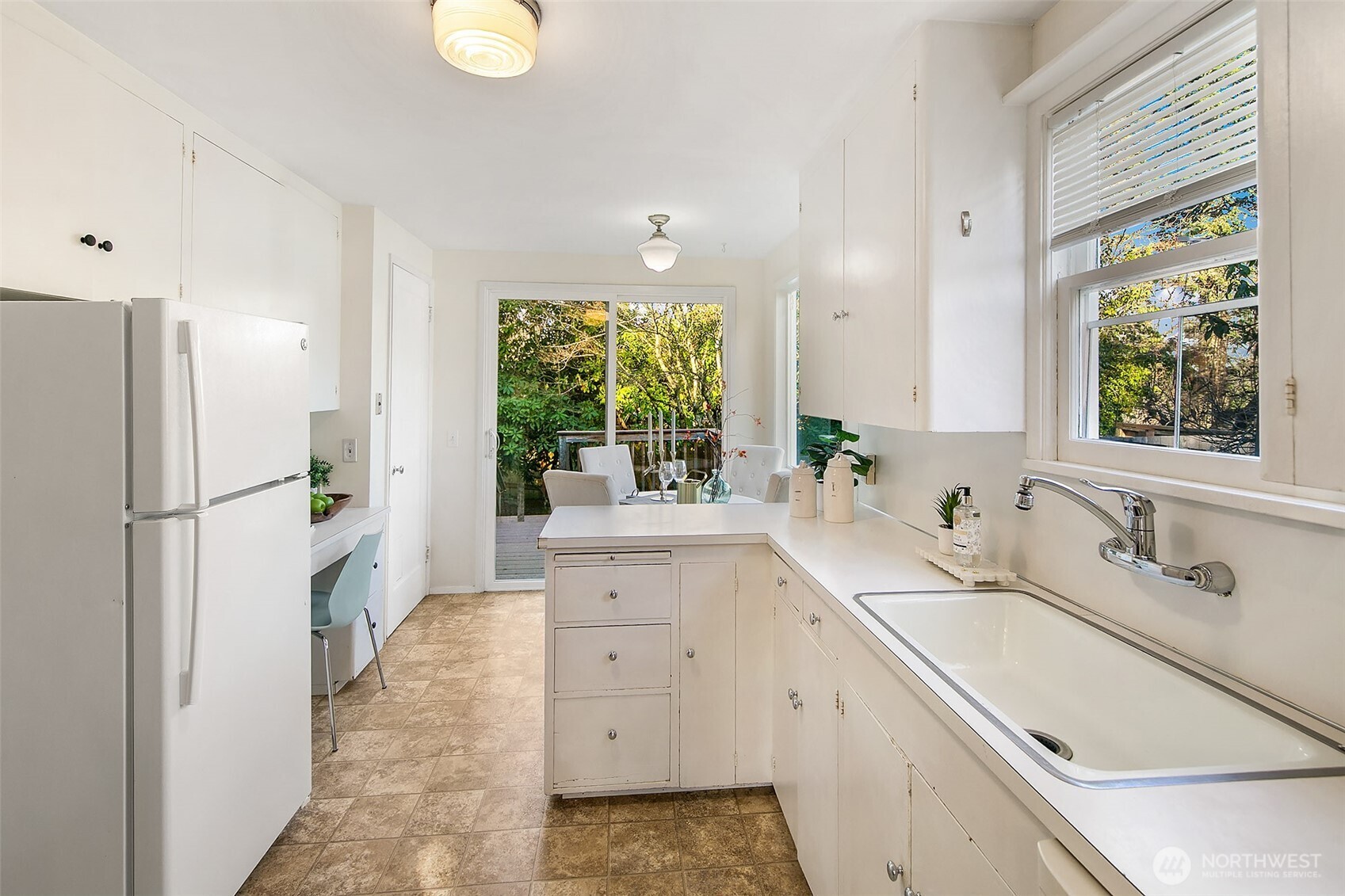 3804 NE 94th Street