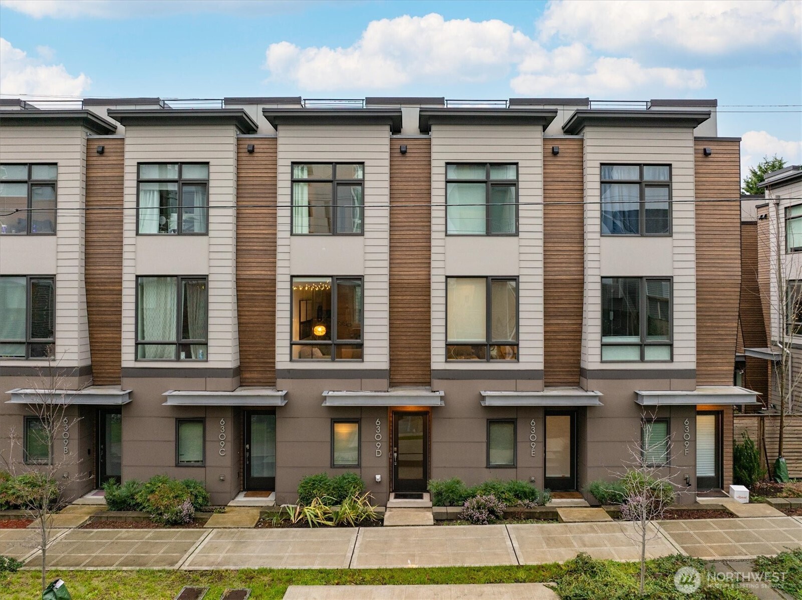 6309 9TH Avenue NE Unit: D