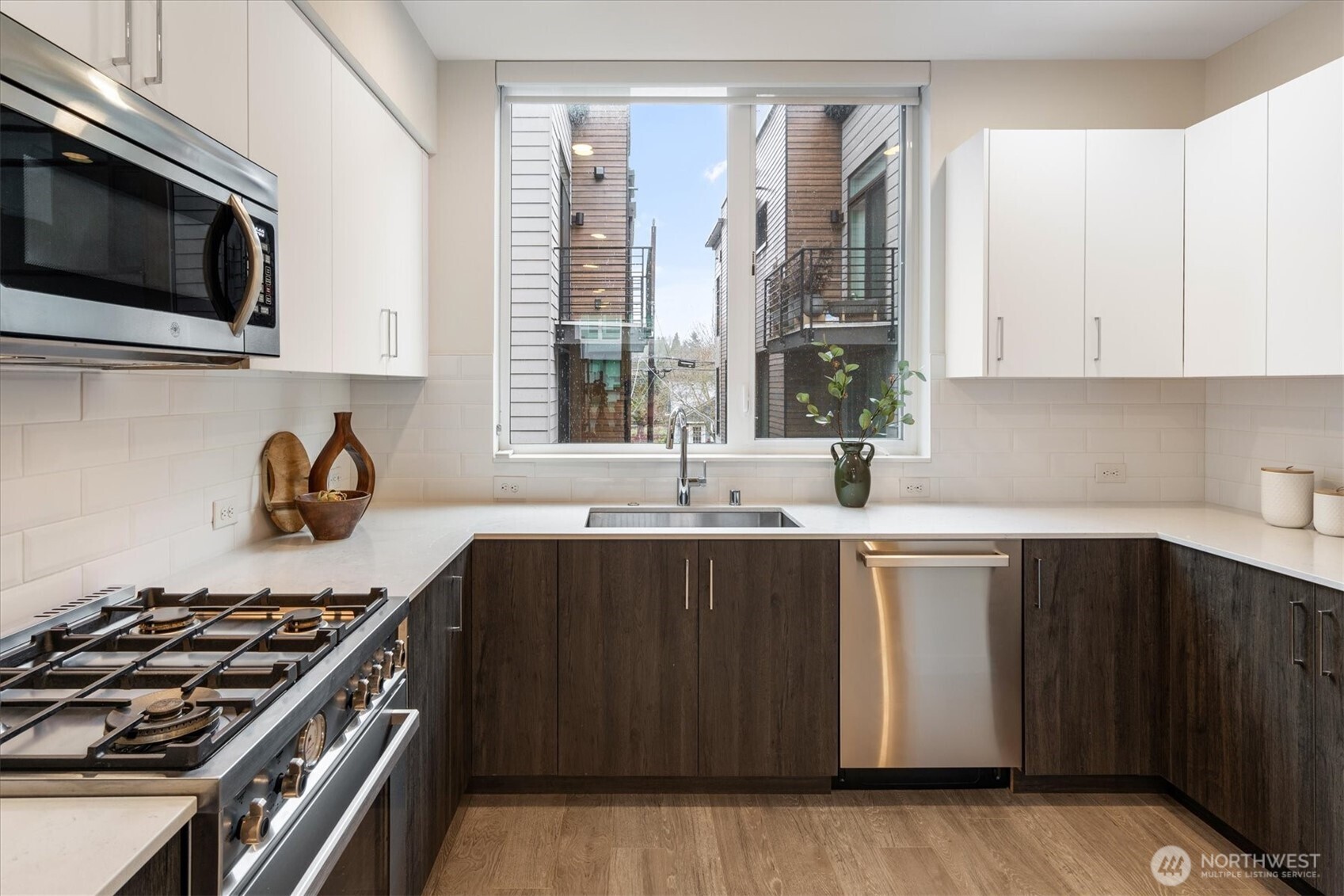 6309 9TH Avenue NE Unit: D
