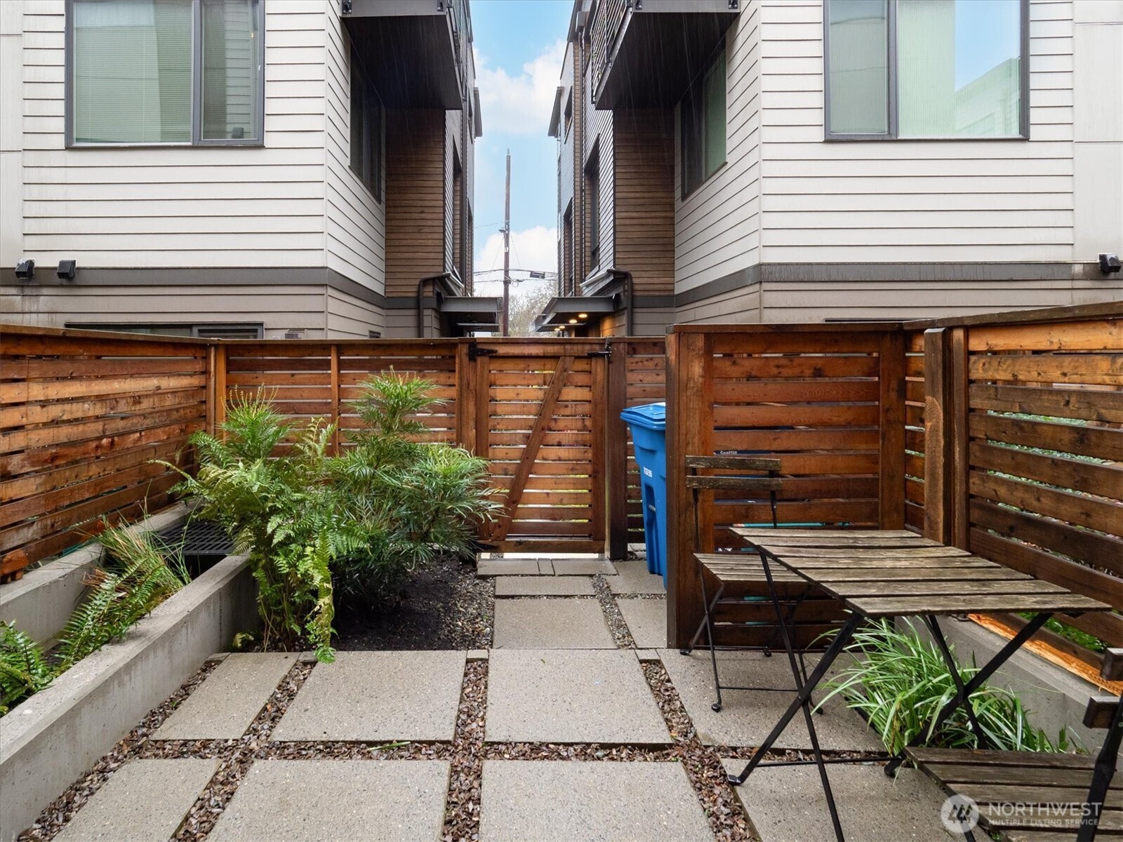 6309 9TH Avenue NE Unit: D