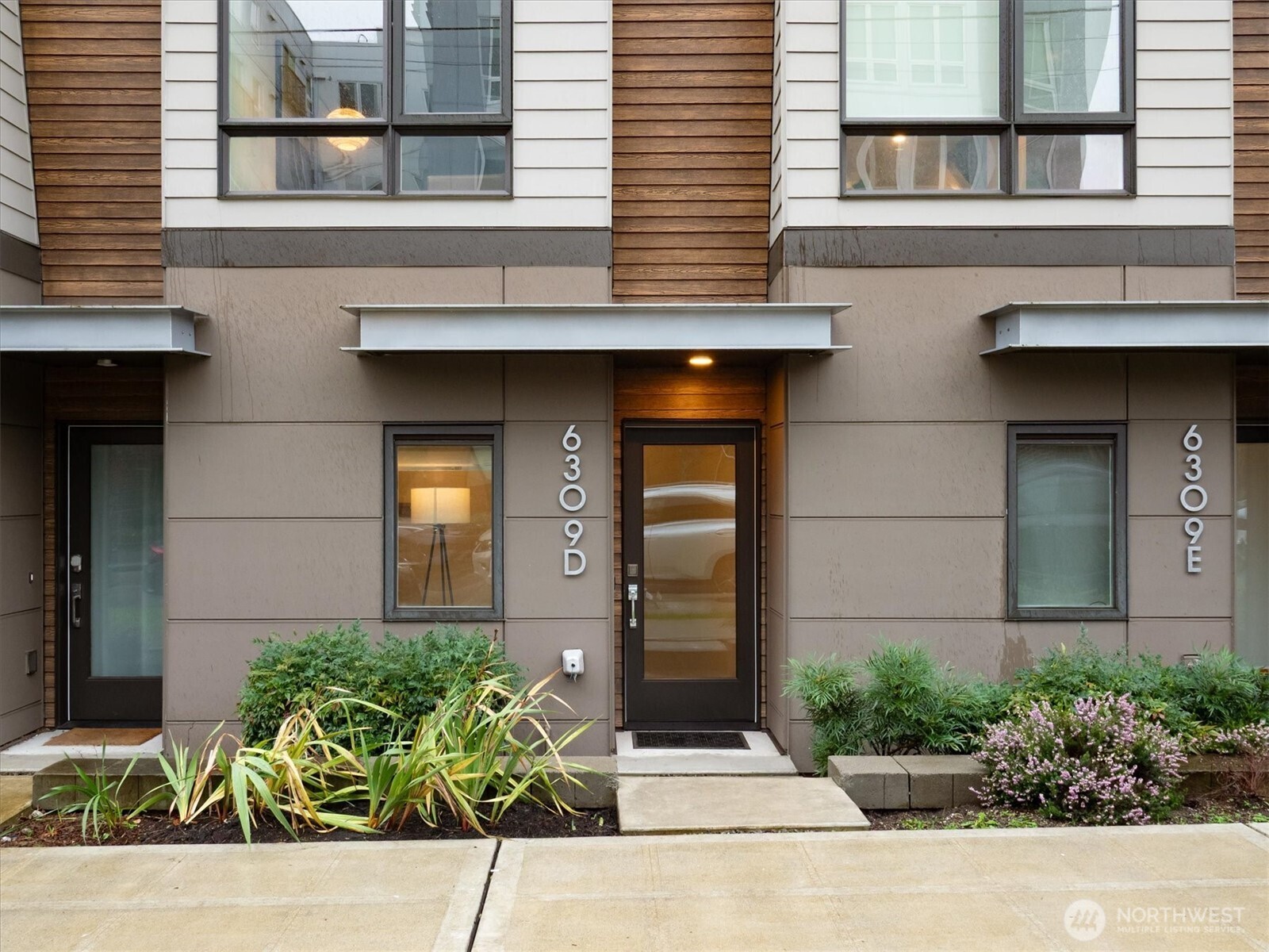 6309 9TH Avenue NE Unit: D